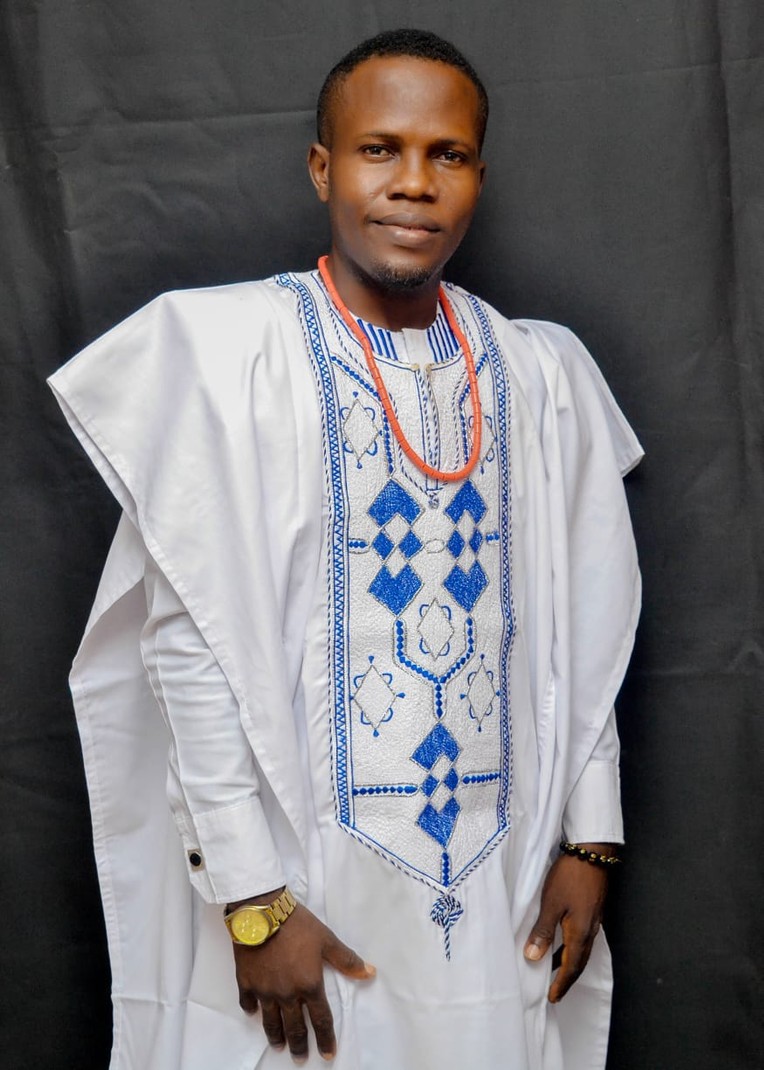 Costume Africain 3 Pièces Pour Homme (Agbada/Dashiki) - Broderie, Taille L à 4XL, Couleurs Vives