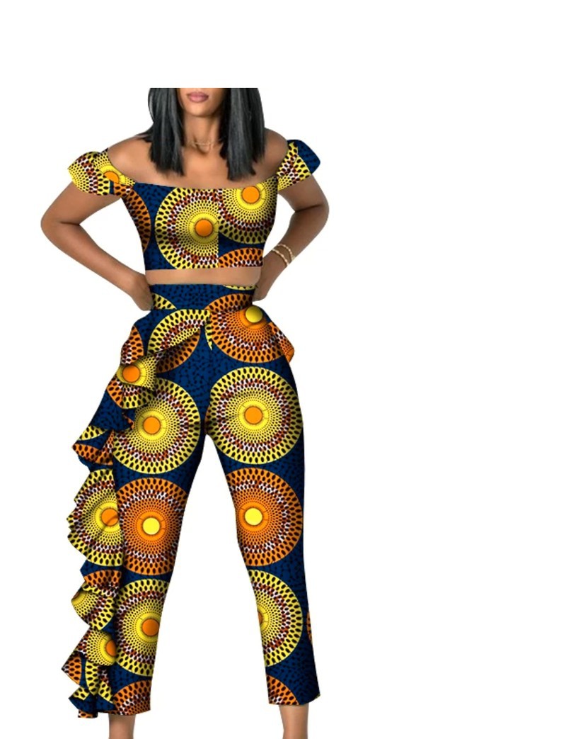 print crop top and hot high waist pants 