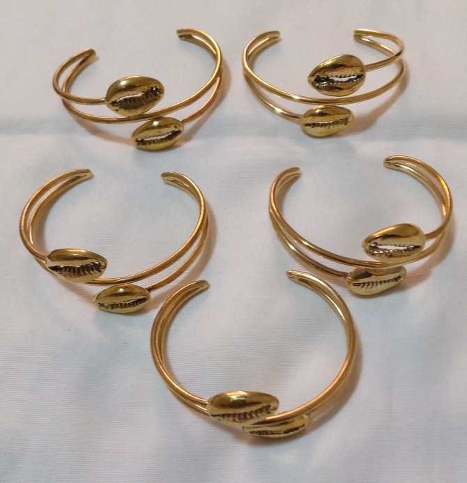 African bracelet/ brass bangle/ African bangle by vianafrique - Chain b ...