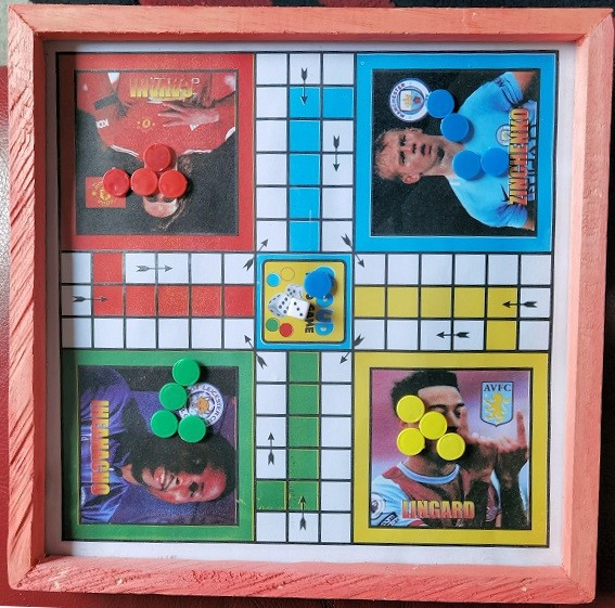 Ludo Jeu Fait Main Bois Cameroun by djankawax Games Afrikrea