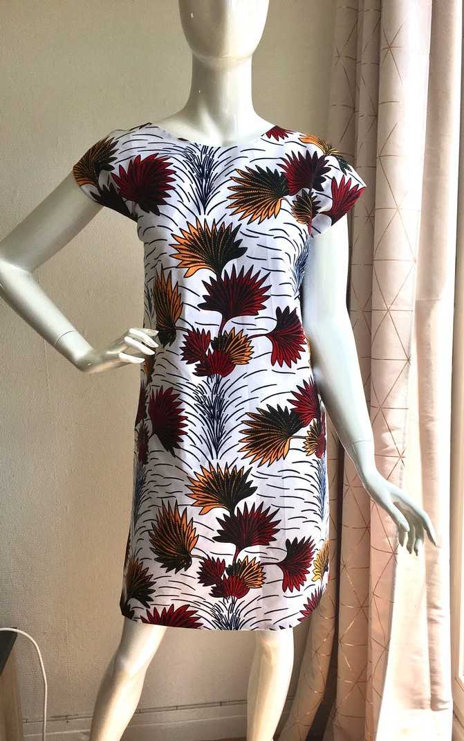 Yours Clothing Women/'s Plus Taille Noir Tissé Palm Print Short