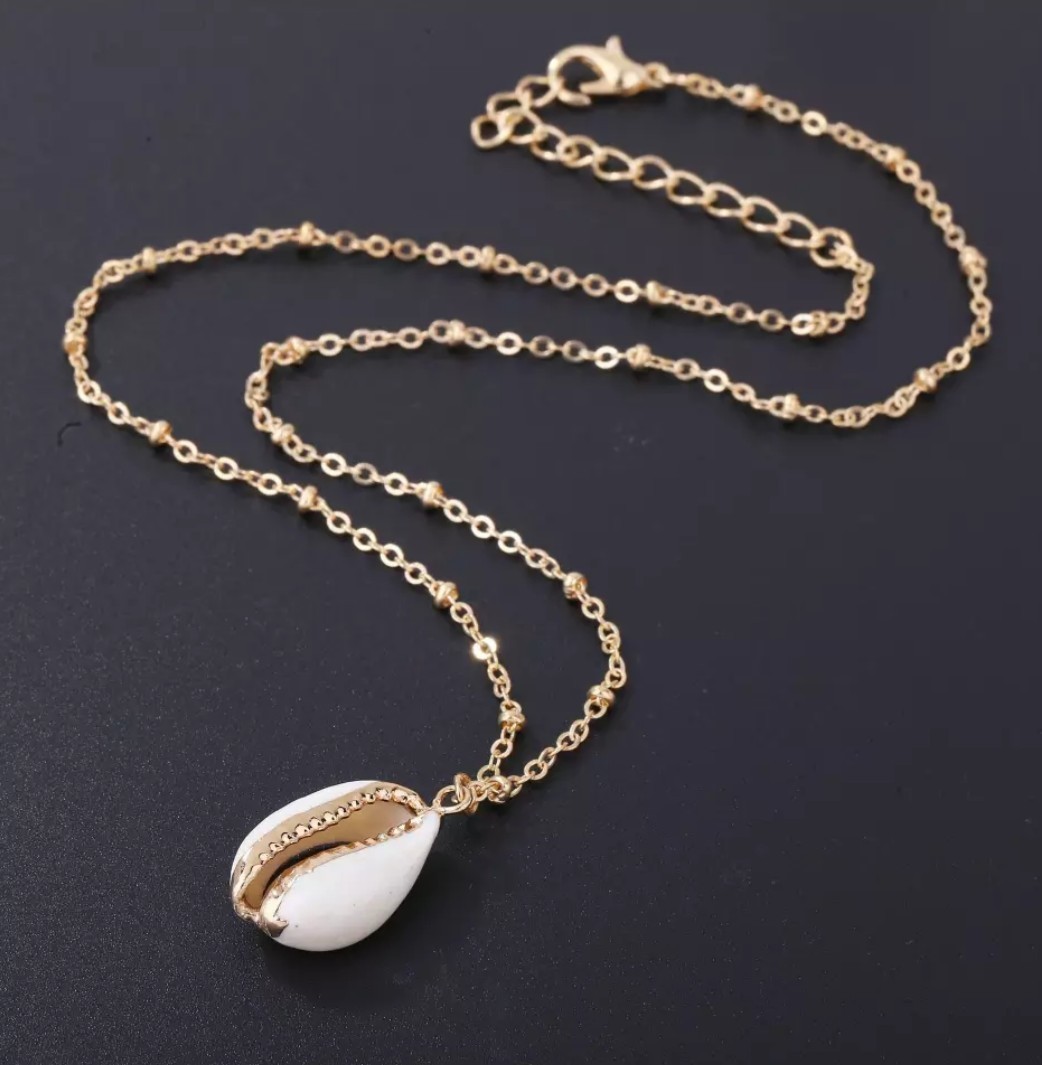 Cowrie Necklace by olowo - Mid-long 