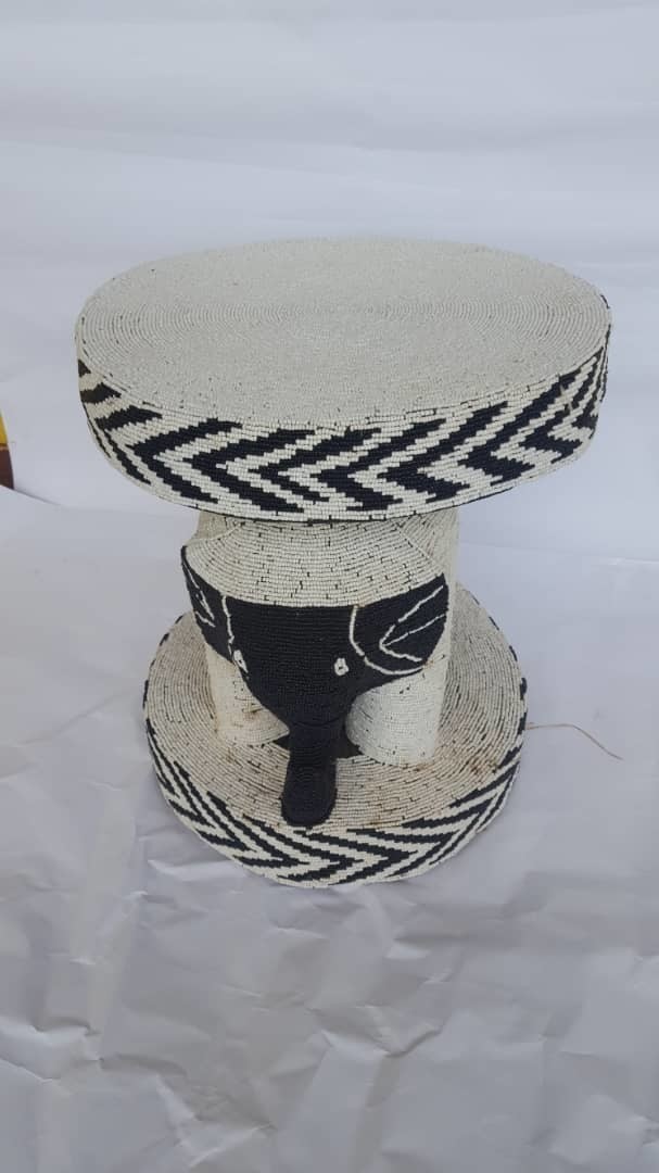 Royal Bamiléké Stool of Cameroon by afrodesigngallery Seats, chairs Afrikrea