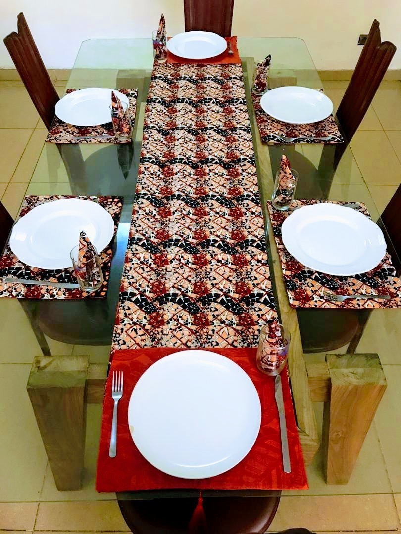 Yi Achieve Noel Chemin De Table Nappe En Fausse Fourrure Party De Noel Blanc Napperon Vacances Table De Noel Decoration Literie Et Linge De Maison Fitelegance Linge De Table