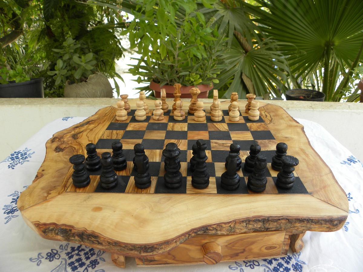 Jeux d'échecs en Bois Artisanal - Rouge et Noir