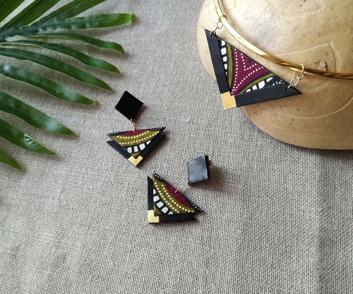 black jewel choker
